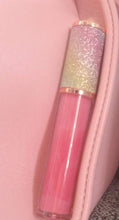 Load image into Gallery viewer, Adia Luxury shiny lip gloss